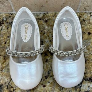 Dream Pairs White Kids Shoes with Silver Accents